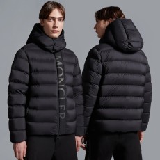 몽클레어 [MONCLER] 수입고급 몽클레르 우메 쇼트 다운 자켓 블랙 ***