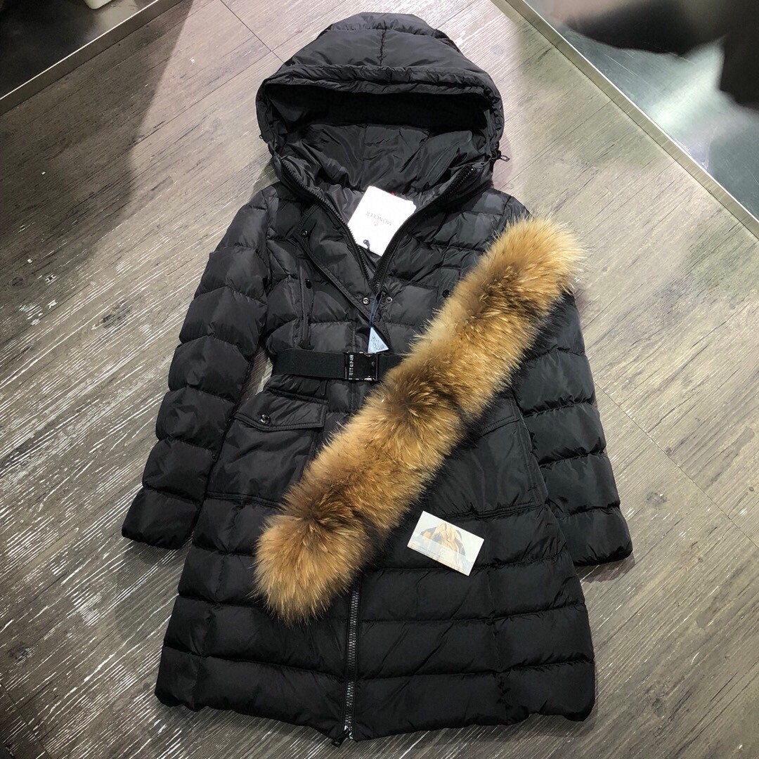 Moncler ****