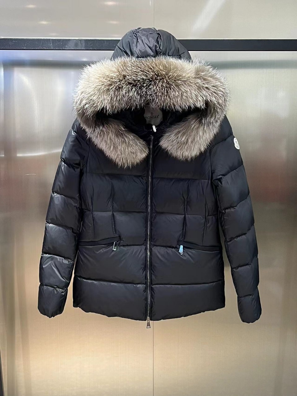 ****Moncler***