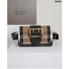 [BURBERRY] 버버리 하우스 체크 브라이들 버클 크로스 백 *