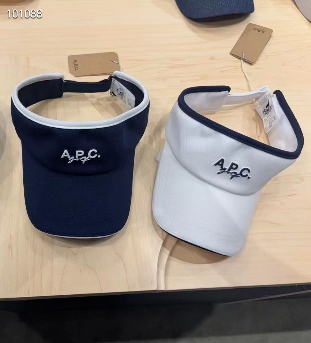 A.P.C GOLF [아페쎄 골프] 정로스급 여성용 썬바이즈